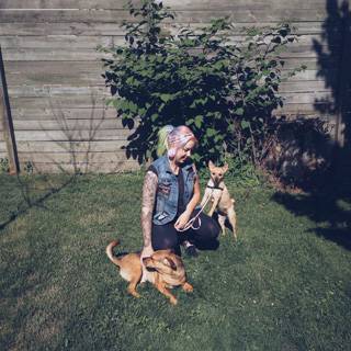 Dog Groomer Kenedi Greenwood