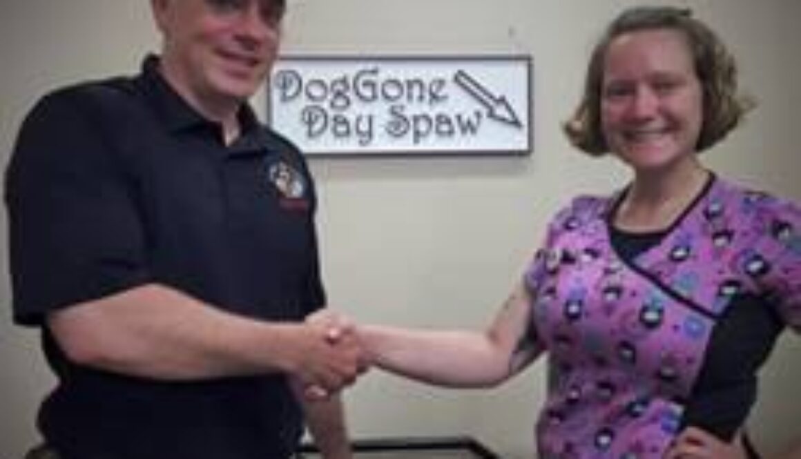 Dog Groomer Chelsey Burke